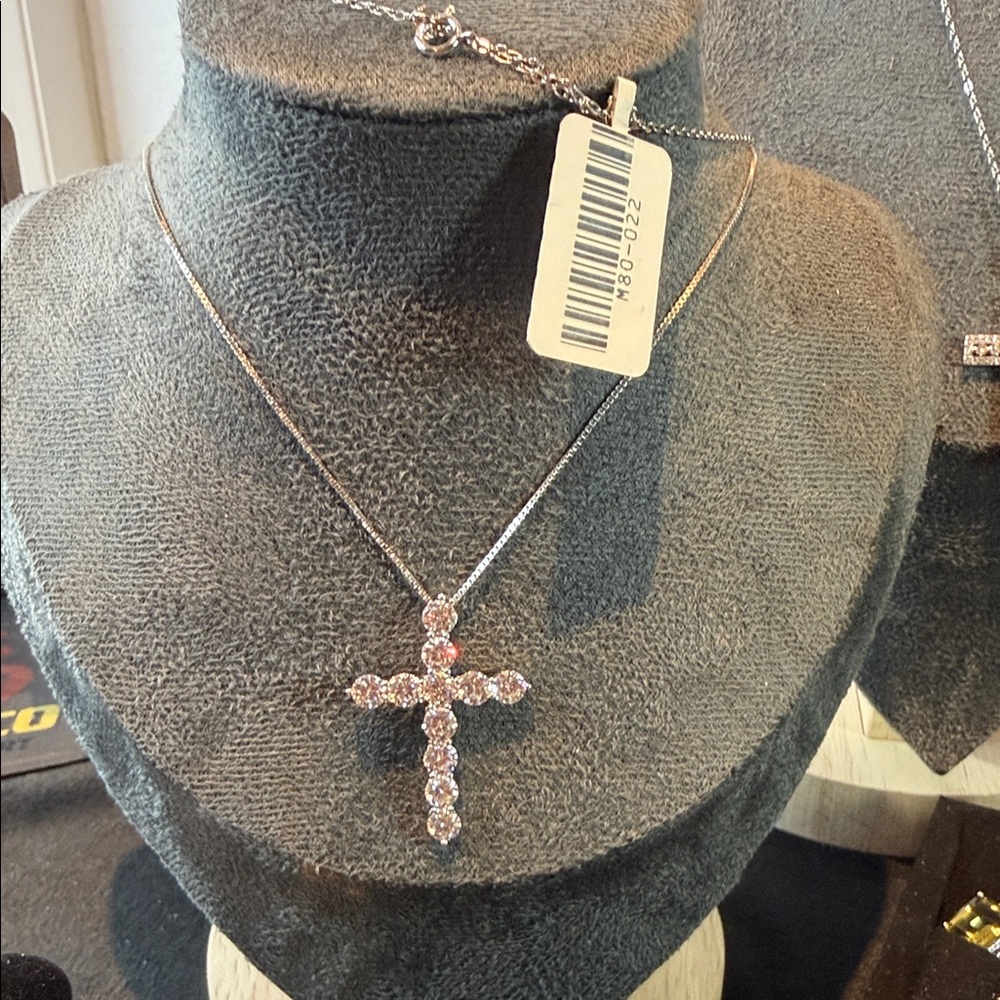 Elegant Silver Cross Pendant Necklace